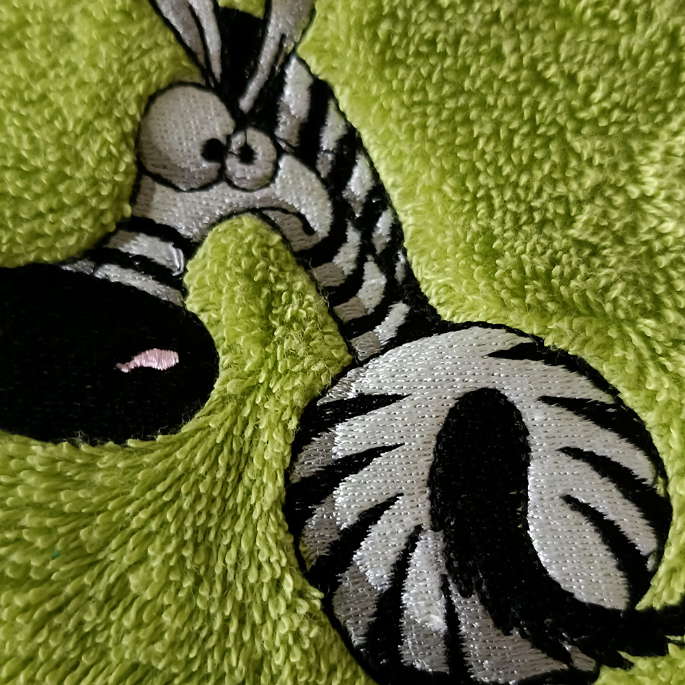 Personalizovateľný vyšívaný detský uterák, vyšívaný dizajn ZEBRA